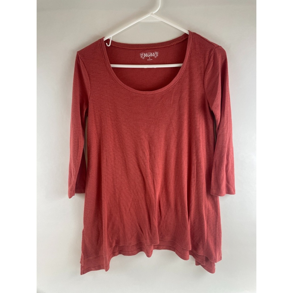 Mudd T-Shirt Women's Size Small Salmon 3/4 Sleeve Round Neck Ribbed Pull Over